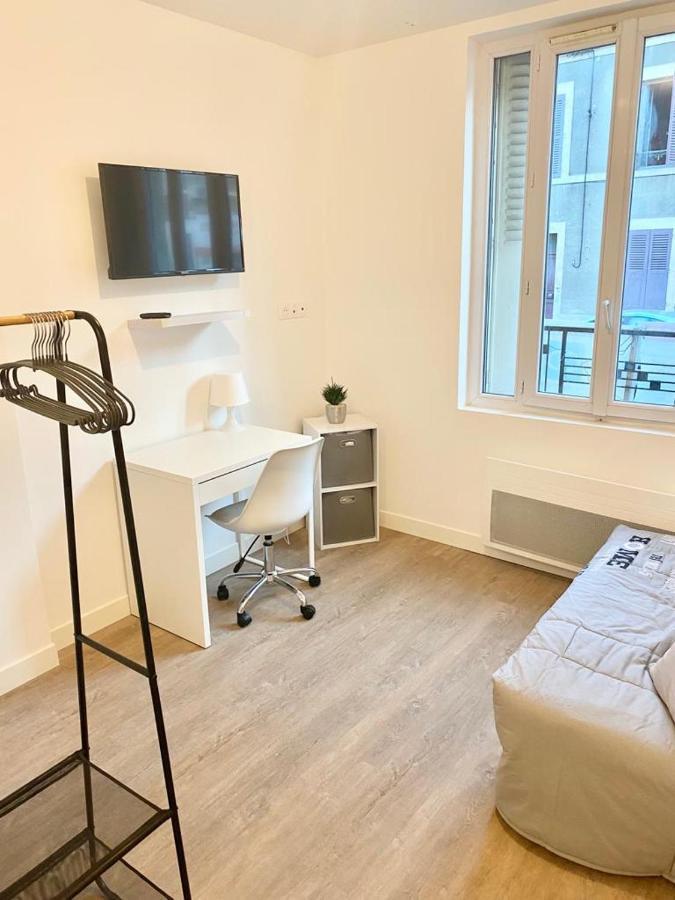Studios Charmants Cosy A 5 Minutes Du Centre-Ville Bourges Luaran gambar