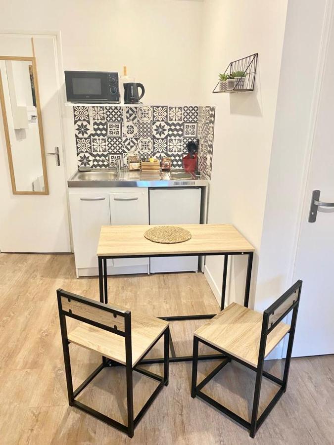 Studios Charmants Cosy A 5 Minutes Du Centre-Ville Bourges Luaran gambar